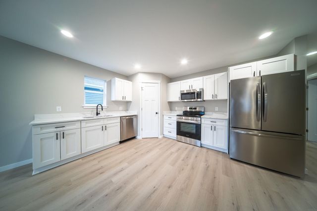 608 Wallgate Avenue, Waterloo, IA 50701