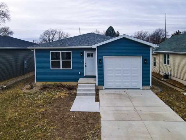 608 Wallgate Avenue, Waterloo, IA 50701