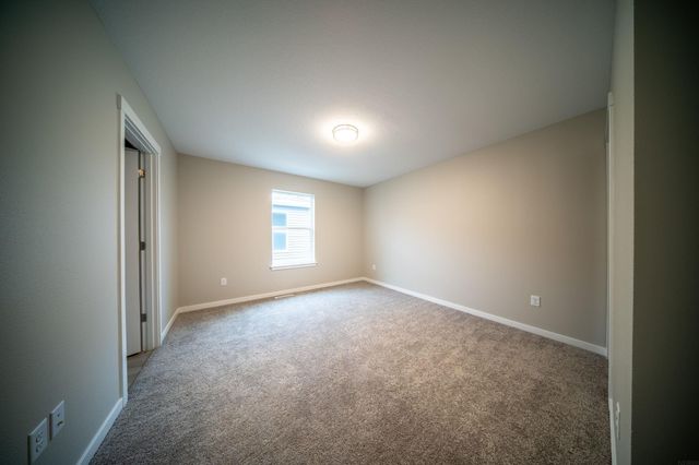 608 Wallgate Avenue, Waterloo, IA 50701