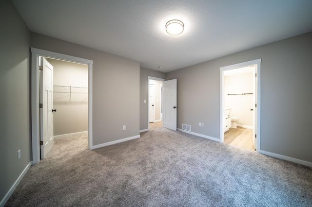 608 Wallgate Avenue, Waterloo, IA 50701