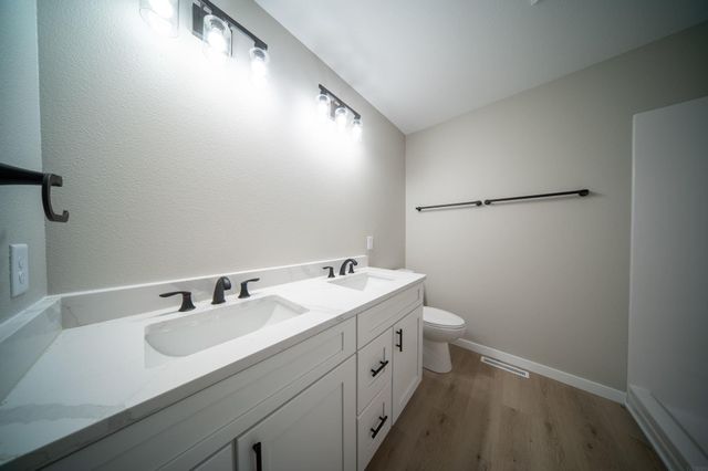 608 Wallgate Avenue, Waterloo, IA 50701