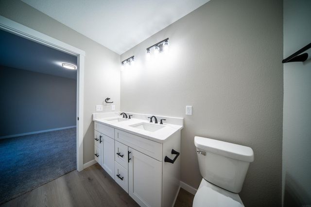 608 Wallgate Avenue, Waterloo, IA 50701