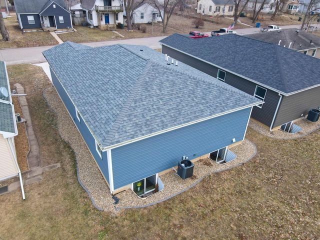 608 Wallgate Avenue, Waterloo, IA 50701