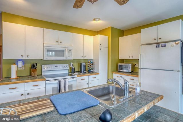 651 DAISEY RD, Clayton, DE 19938