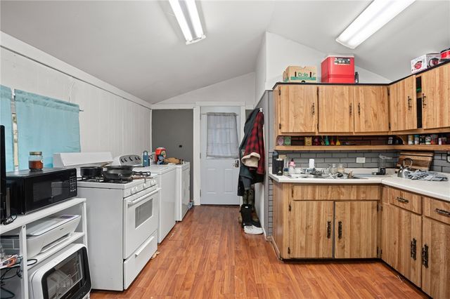 518 W Penn St, City Of But Nw, PA 16001