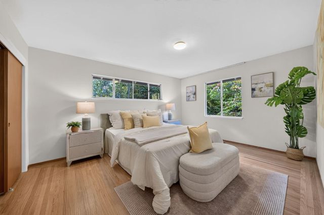 18 Woodcrest Circle, Oakland, CA 94602