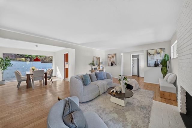 18 Woodcrest Circle, Oakland, CA 94602