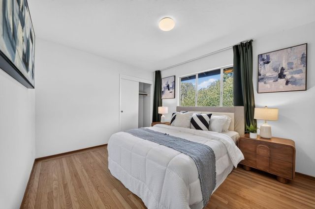 18 Woodcrest Circle, Oakland, CA 94602