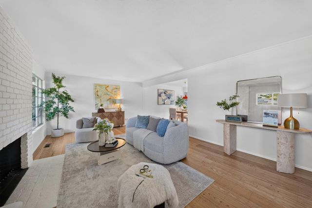 18 Woodcrest Circle, Oakland, CA 94602