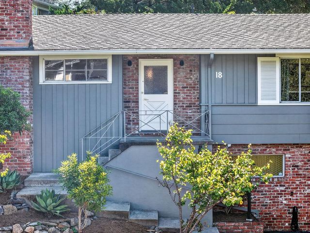 18 Woodcrest Circle, Oakland, CA 94602