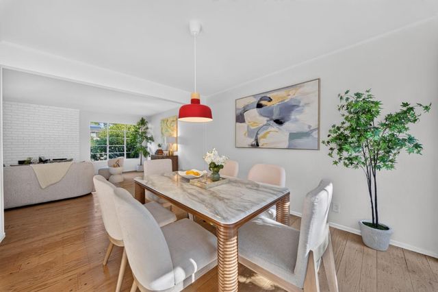 18 Woodcrest Circle, Oakland, CA 94602