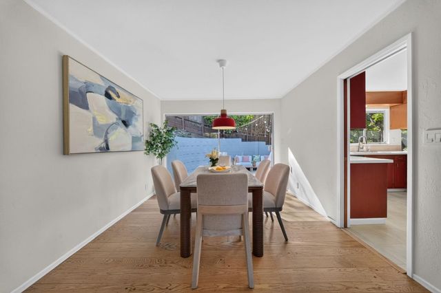 18 Woodcrest Circle, Oakland, CA 94602