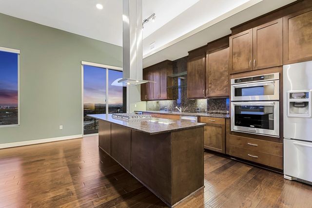 214 Barton Springs RD 1909, Austin, TX 78704