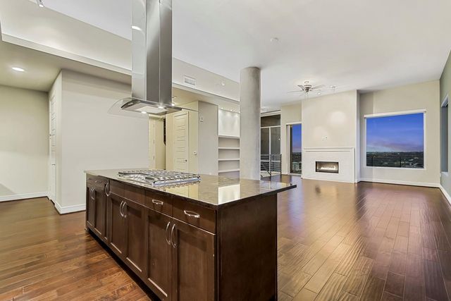 214 Barton Springs RD 1909, Austin, TX 78704