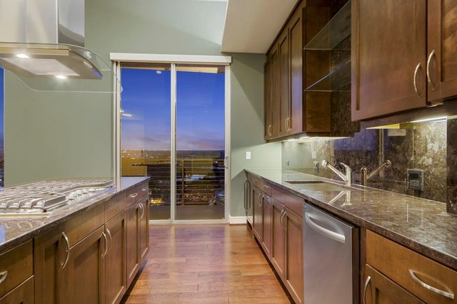 214 Barton Springs RD 1909, Austin, TX 78704