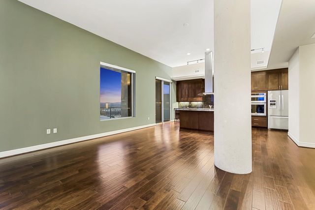 214 Barton Springs RD 1909, Austin, TX 78704