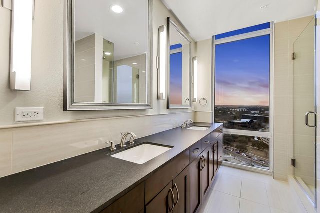 214 Barton Springs RD 1909, Austin, TX 78704