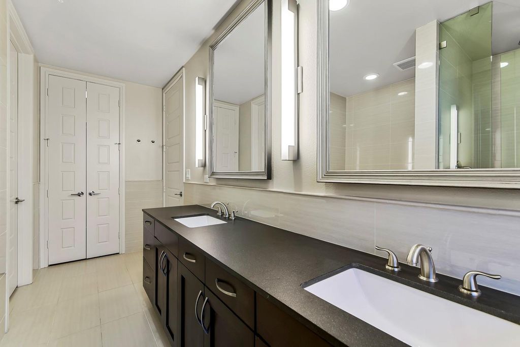 214 Barton Springs RD 1909, Austin, TX 78704