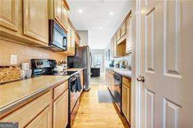 7039 Bayrose Circle 39A, East Point, GA 30344