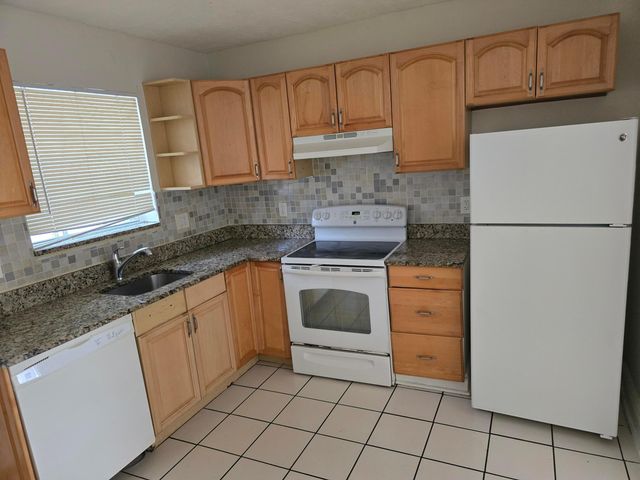 807 W Las Olas Boulevard 1-2, Fort Lauderdale, FL 33312