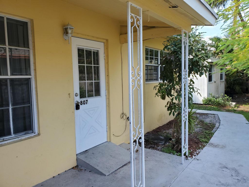 807 W Las Olas Boulevard 1-2, Fort Lauderdale, FL 33312