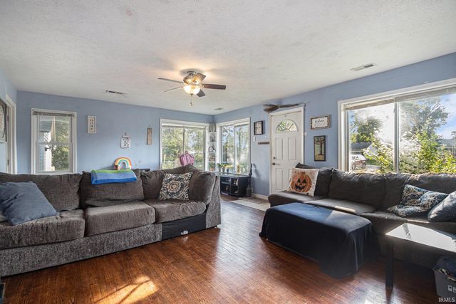 56400 Francis Avenue, Mishawaka, IN 46545