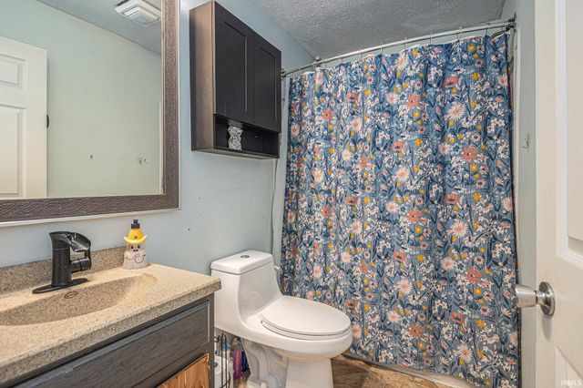 56400 Francis Avenue, Mishawaka, IN 46545