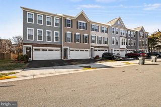 9142 WYCHE KNOLL LN, Manassas, VA 20110