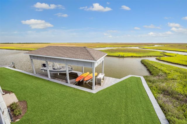 1 Shell Key, Hitchcock, TX 77563