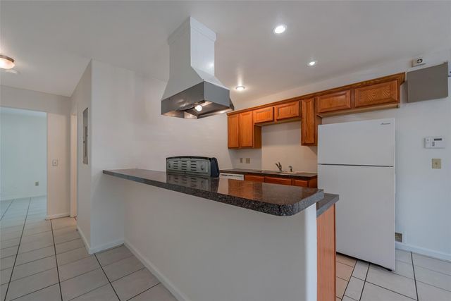 3238 Alabama 4, Houston, TX 77004