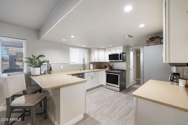 7648 E EMELITA Avenue, Mesa, AZ 85208