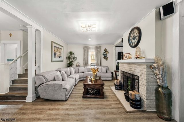 955 Hamilton St, Rahway City, NJ 07065