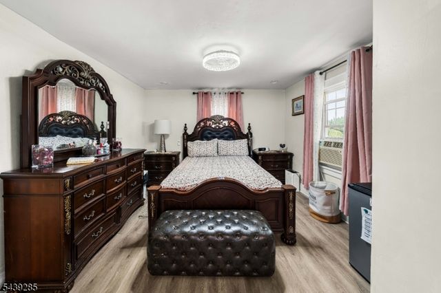 955 Hamilton St, Rahway City, NJ 07065