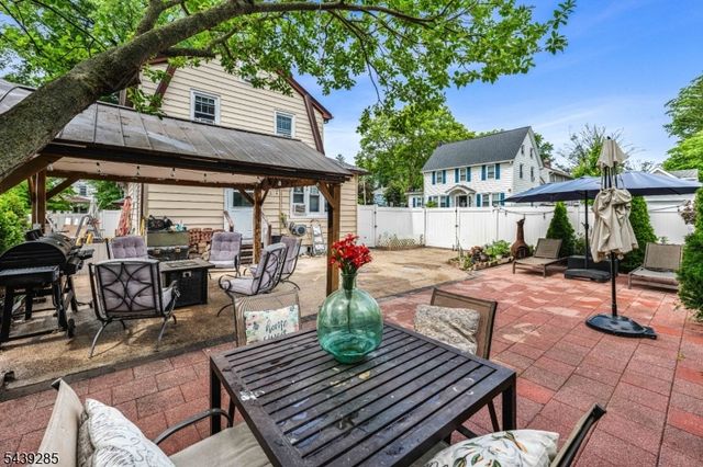 955 Hamilton St, Rahway City, NJ 07065