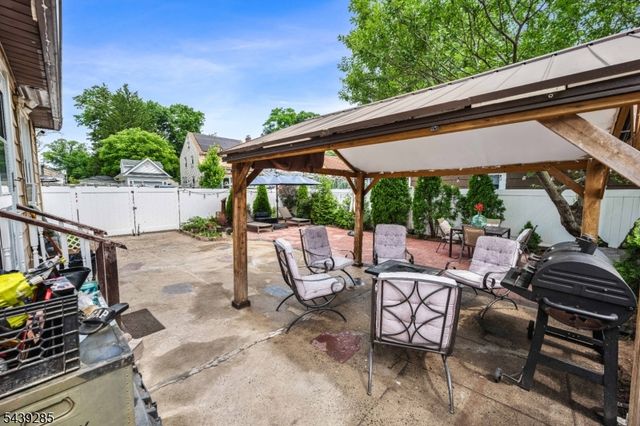 955 Hamilton St, Rahway City, NJ 07065