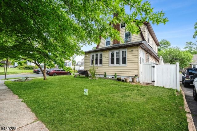 955 Hamilton St, Rahway City, NJ 07065
