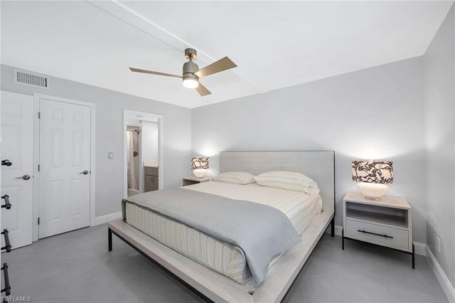 3055 Riviera DR # 102, Naples, FL 34103