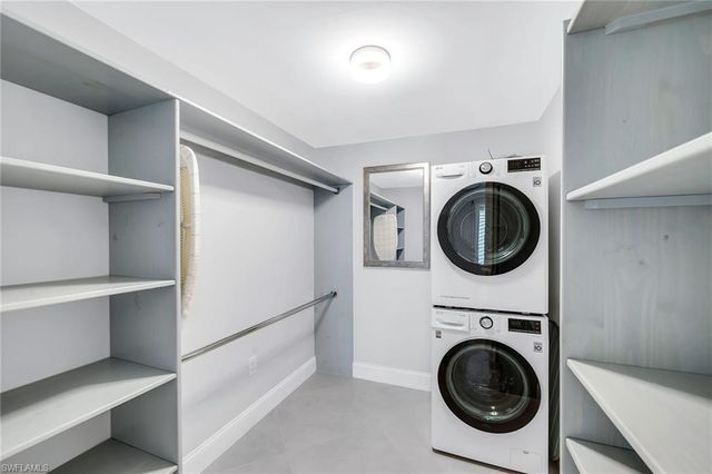 3055 Riviera DR # 102, Naples, FL 34103