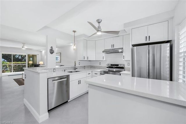 3055 Riviera DR # 102, Naples, FL 34103