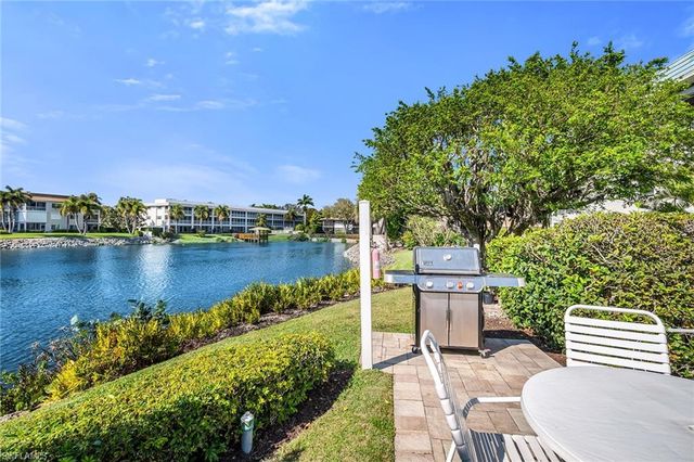 3055 Riviera DR # 102, Naples, FL 34103