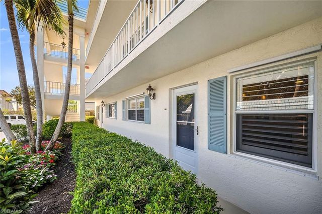 3055 Riviera DR # 102, Naples, FL 34103