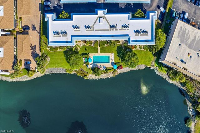 3055 Riviera DR # 102, Naples, FL 34103