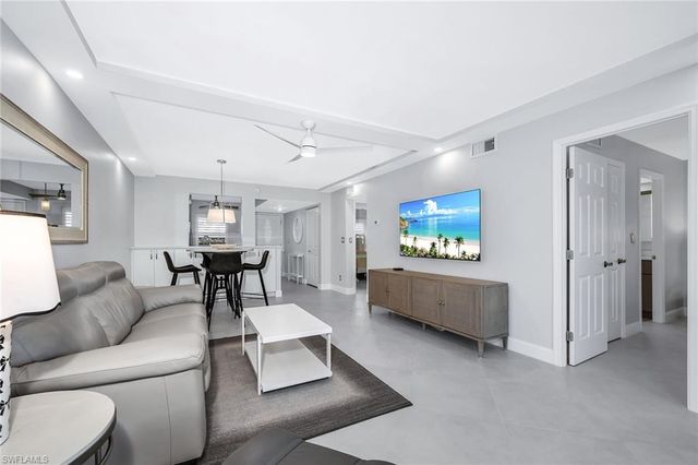 3055 Riviera DR # 102, Naples, FL 34103