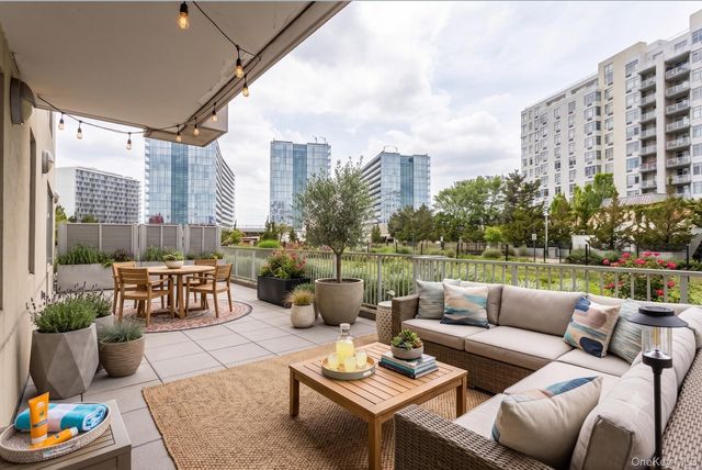 4022 College Point Boulevard 6A, Flushing, NY 11354