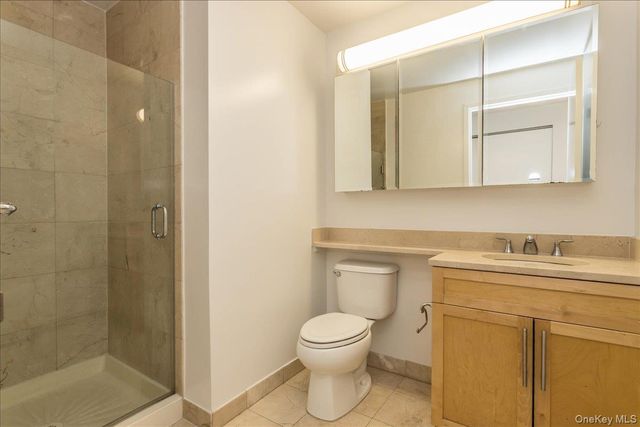 4022 College Point Boulevard 6A, Flushing, NY 11354