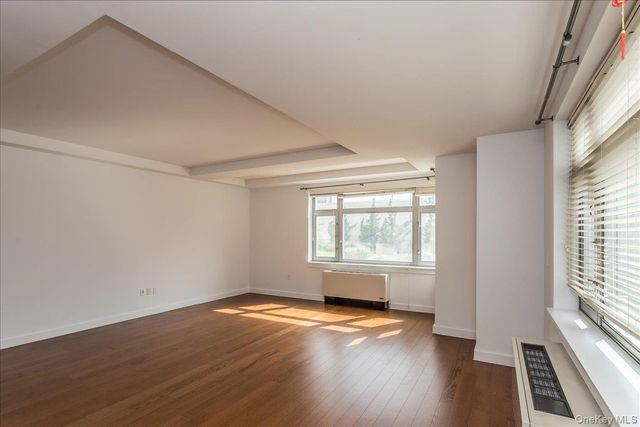 4022 College Point Boulevard 6A, Flushing, NY 11354