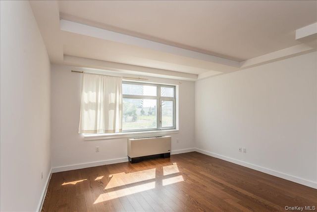 4022 College Point Boulevard 6A, Flushing, NY 11354