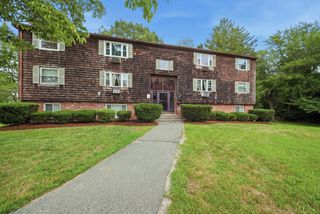 137 John A Dunn Memorial Dr 5, Rockland, MA 02370