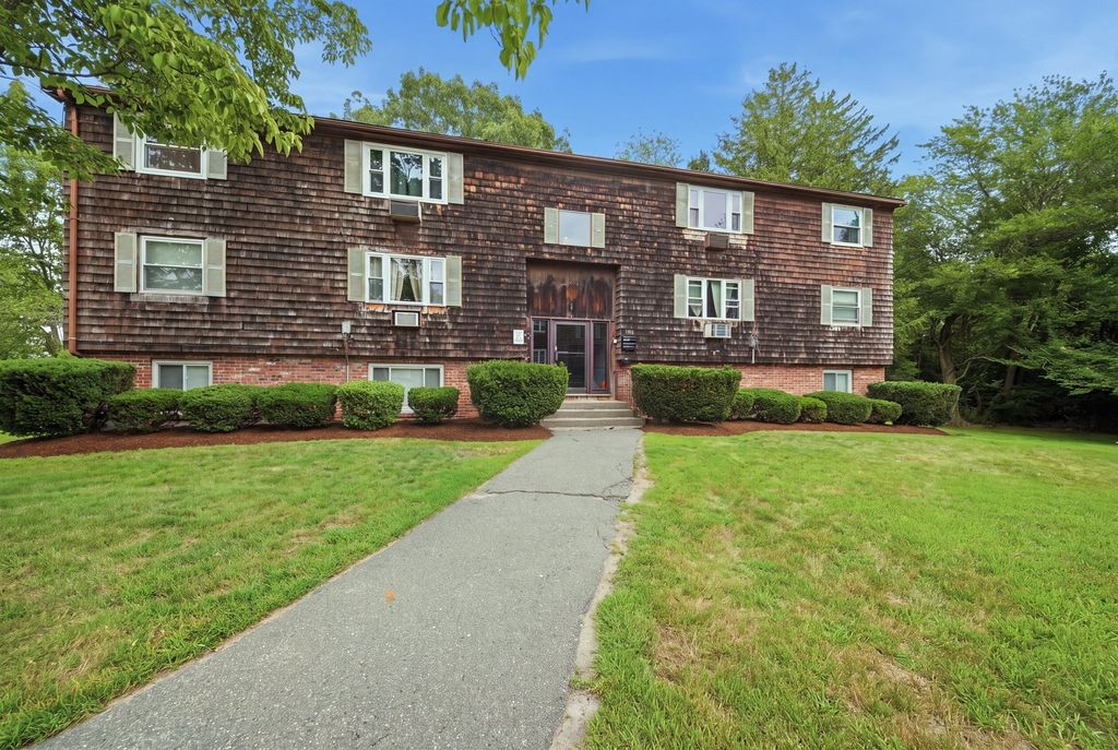 137 John A Dunn Memorial Dr 5, Rockland, MA 02370