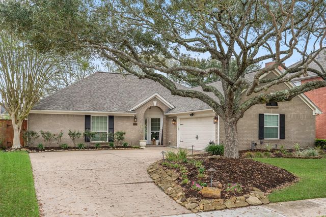 1418 Briarbend Drive, Sugar Land, TX 77479